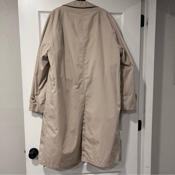 London Fog Classic Tan Trench Coat - Picture 8 of 12
